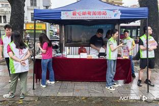 恩比德：我在末节告诉队友 别刻意给我传球 该怎么打还怎么打